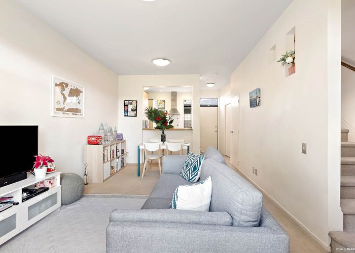  at 92/2 Armoy Drive, East Tamaki, Auckland