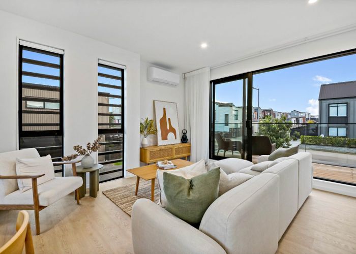  at 14e Tahingamanu Road, Hobsonville, Waitakere City, Auckland