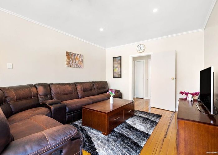  at 1/449 Richardson Road, Mount Roskill, Auckland