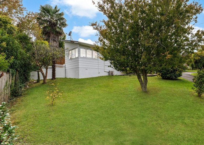  at 1/133 Edmonton Road, Te Atatu South, Waitakere City, Auckland