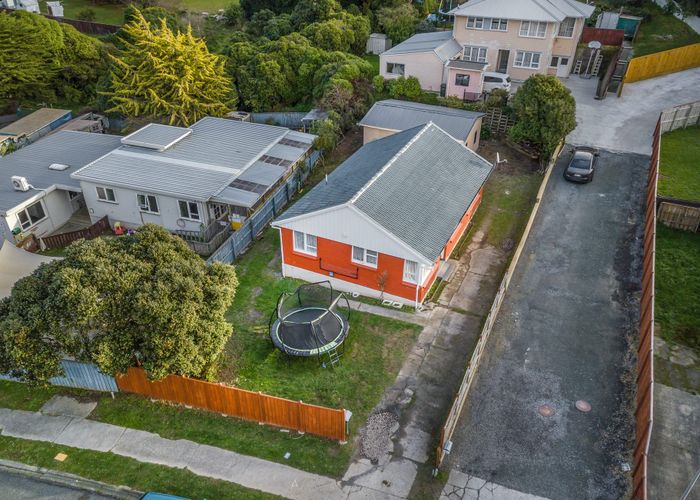  at 8 Takapuwahia Drive, Takapuwahia, Porirua