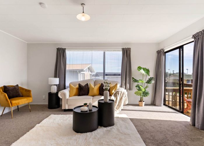  at 21 Shalimar Place, Clover Park, Manukau City, Auckland