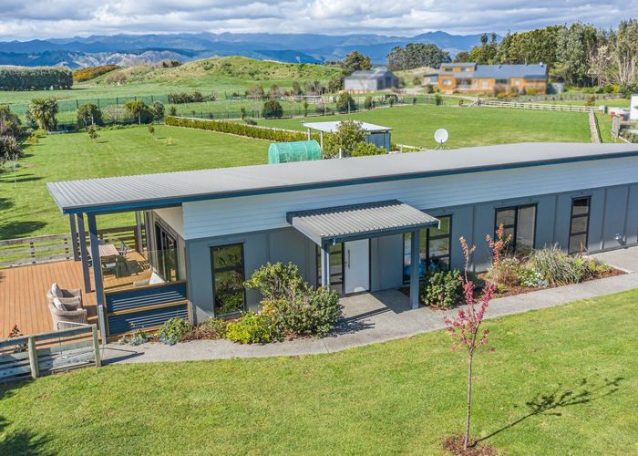  at 7 Grefor Lane, Waitarere, Levin