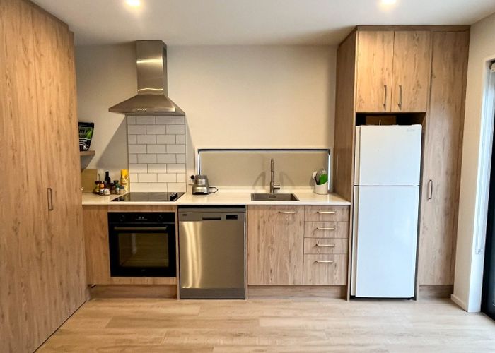  at 2/16 Devon Street, Sydenham, Christchurch City, Canterbury