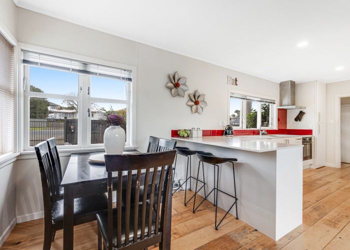  at 1/133 Moore Street, Howick, Manukau City, Auckland
