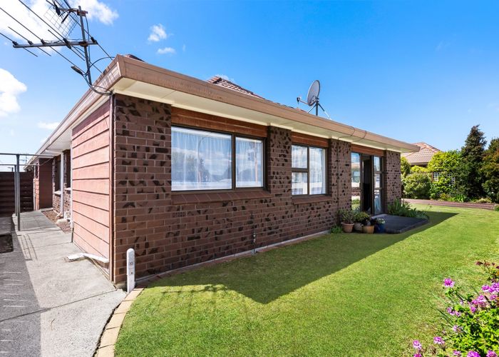  at 62 Donovan Street, Blockhouse Bay, Auckland City, Auckland