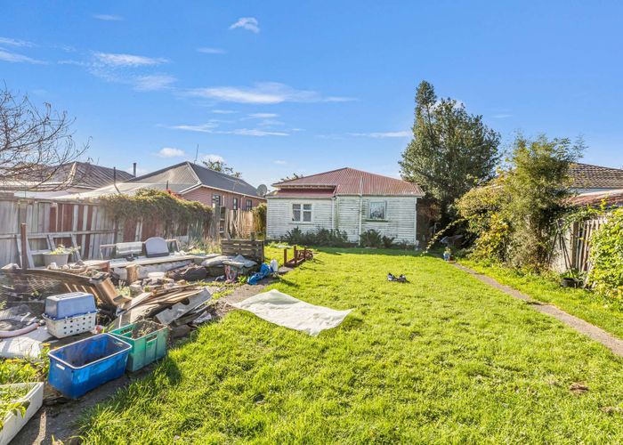  at 16 Newcastle street, Phillipstown, Christchurch City, Canterbury