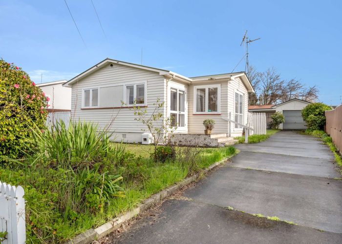  at 10 Burns Street, Tawhero, Whanganui, Manawatu / Whanganui