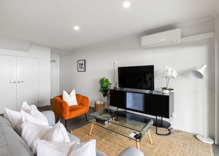  at 13/13 Vialou Street, Hamilton Central, Hamilton