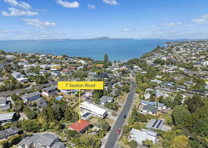 at 7 Seaton Road, Murrays Bay, North Shore City, Auckland