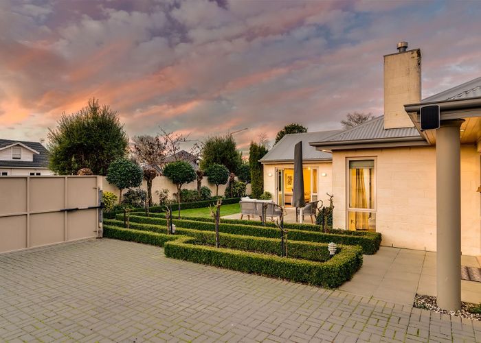  at 76 Glandovey Road, Fendalton, Christchurch