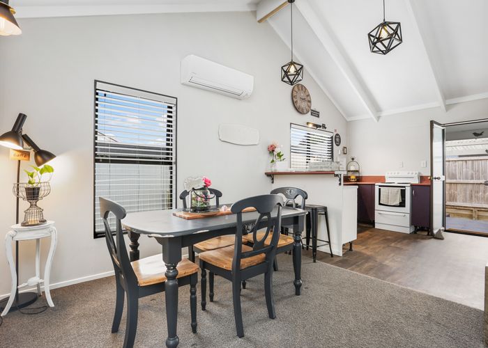  at 81B Albert Street, Hamilton East, Hamilton