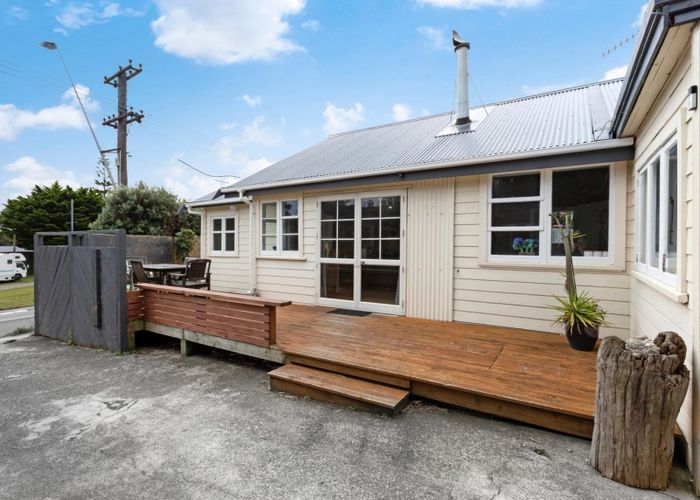  at 2 Te Pari Pari Road, Pukerua Bay, Porirua