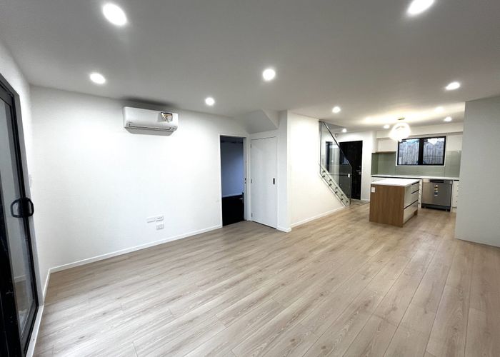  at 4 O'Connell Street, Manurewa, Auckland