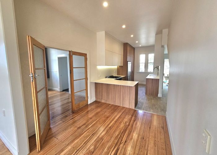  at 512 Devon Street East, Strandon, New Plymouth, Taranaki