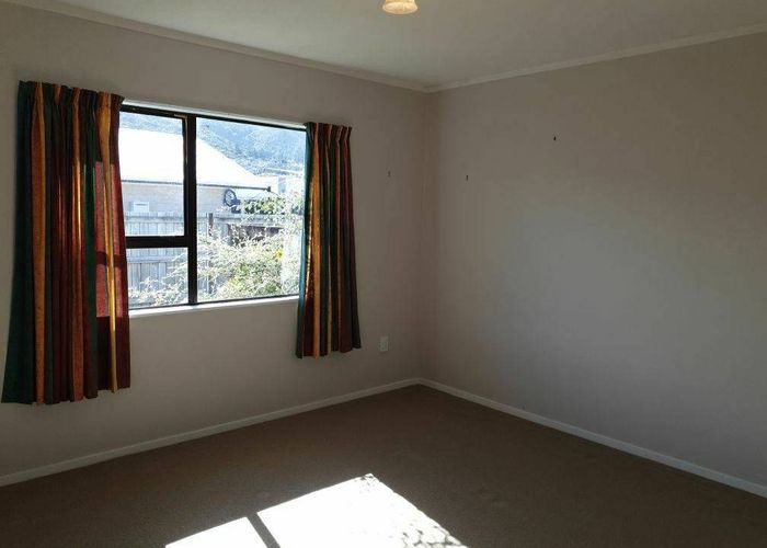  at 8A Weymouth Grove, Wainuiomata, Lower Hutt