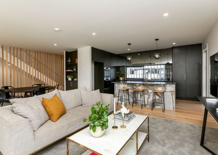  at 2/11a Baring Terrace, Strandon, New Plymouth, Taranaki