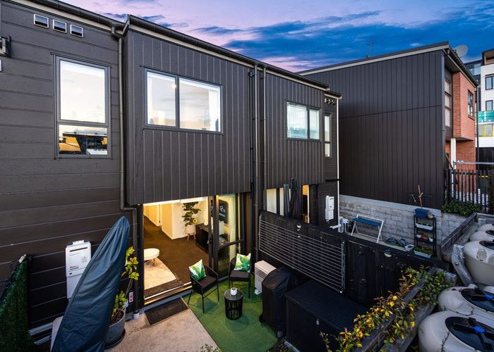  at 34 Pennant Street, Long Bay, Auckland