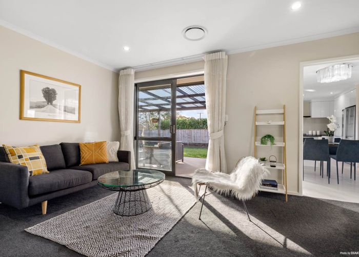  at 19 Paso Fino Crescent, Karaka, Papakura