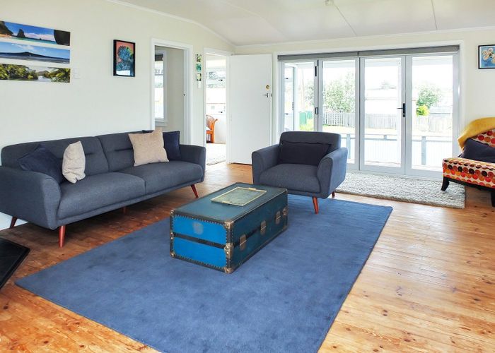  at 11 Fabrin Street, Foxton Beach, Foxton
