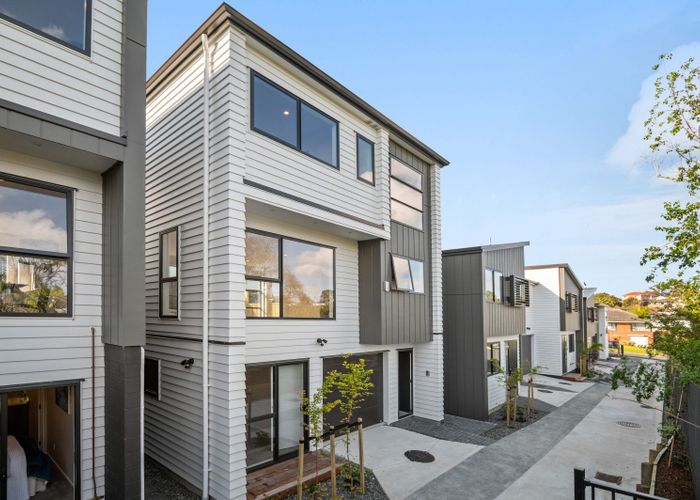  at 4E Meadowvale Avenue, Forrest Hill, North Shore City, Auckland