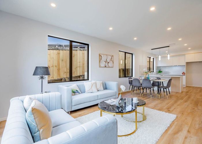  at 11A Banyan Drive, Totara Heights, Manukau City, Auckland