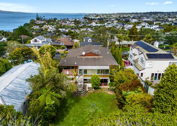  at 40 Montgomery Avenue, Rothesay Bay, Auckland