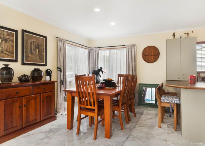  at 2/6 Wilkinson Way, Browns Bay, North Shore City, Auckland