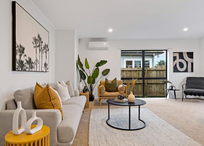  at 2/67 Ballarat Street, Mount Wellington, Auckland