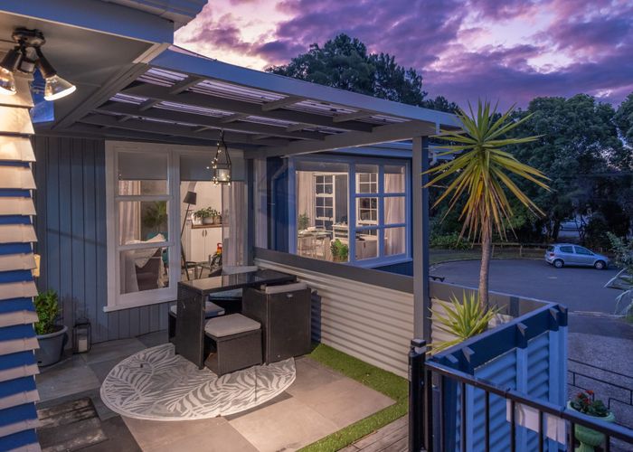  at 13 Moore Street, Forest Lake, Hamilton