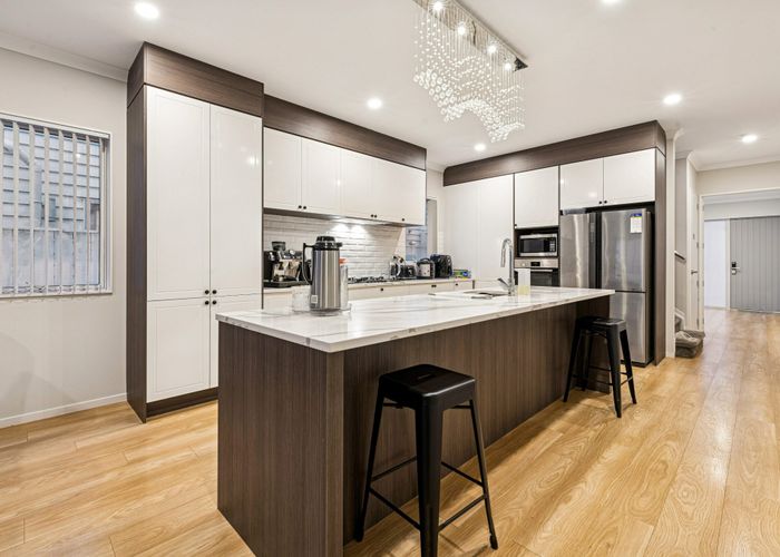  at 6  Puruatanga Drive, Flat Bush, Manukau City, Auckland