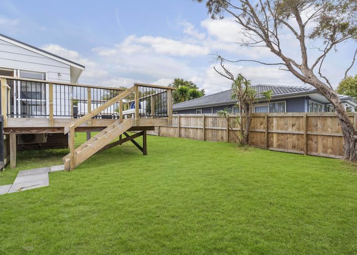  at 159a Beach Haven Road, Beach Haven, North Shore City, Auckland