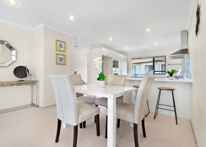  at 31 Bradnor Meadows Drive, Swanson, Auckland