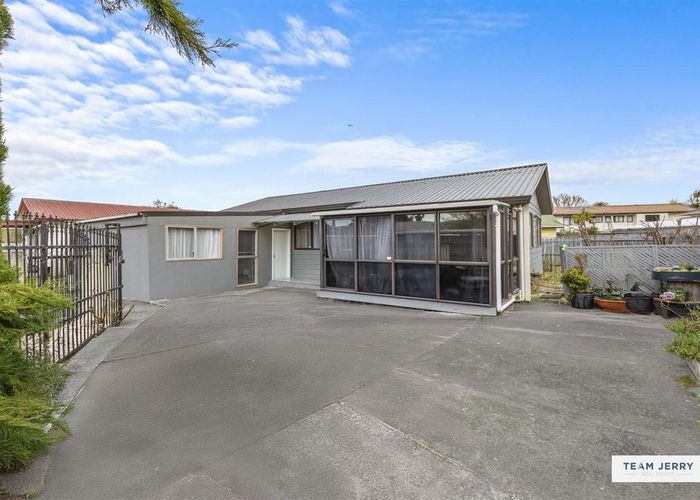  at 1/5 Malaspina Place, Papatoetoe, Manukau City, Auckland