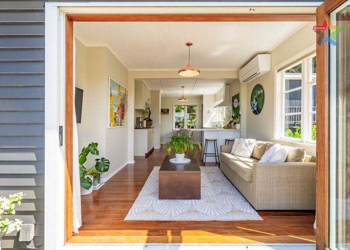  at 157 Miromiro Road, Normandale, Lower Hutt