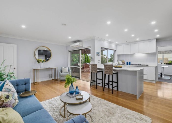  at 35 Anaheim Boulevard, Shamrock Park, Manukau City, Auckland