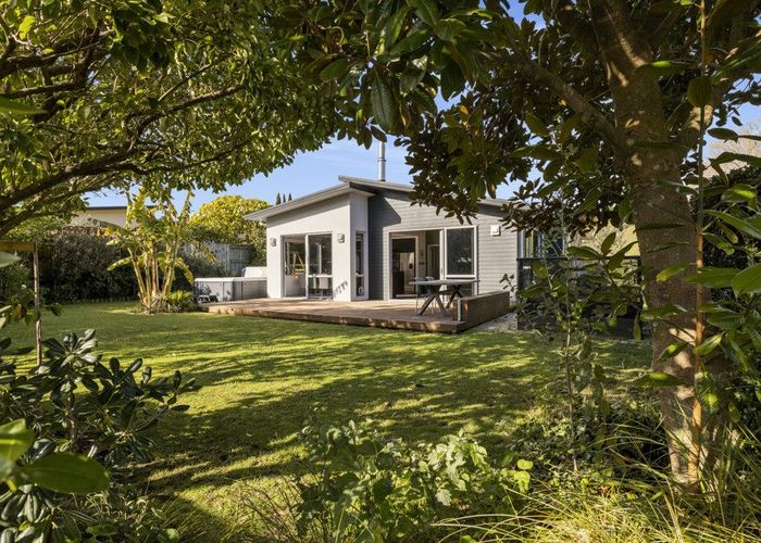  at 16 Eagle Street, Welcome Bay, Tauranga