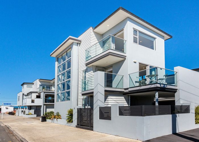  at 2 Lucern Lane, Petone, Lower Hutt, Wellington
