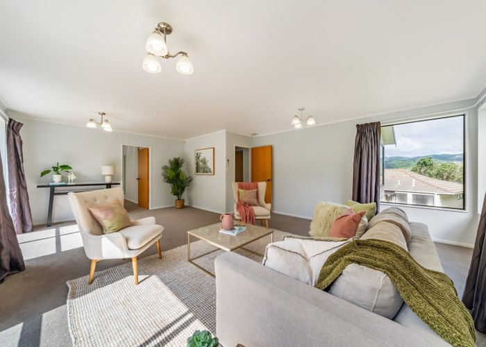  at 14 Cullen Place, Tawa, Wellington