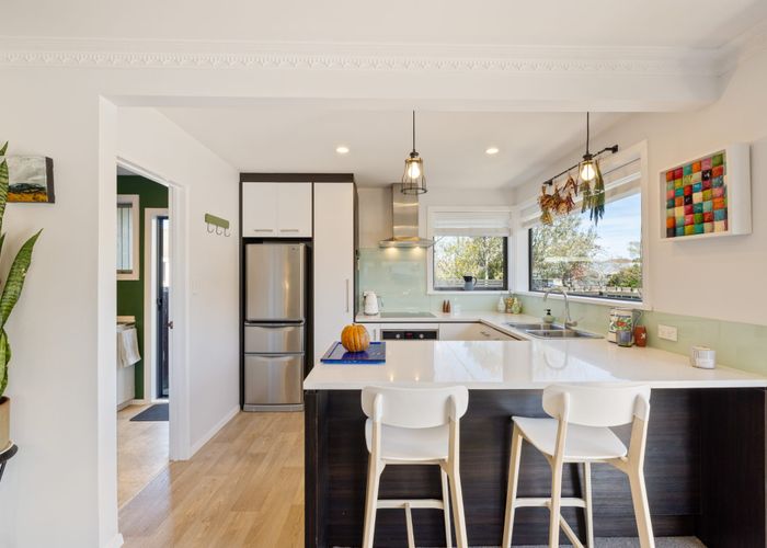  at 2/30 Konini Street, Riccarton, Christchurch City, Canterbury