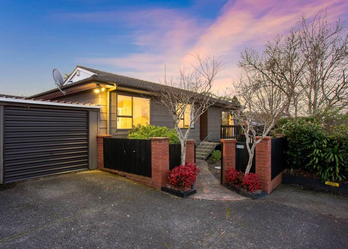  at 21B Glucina Place, Glen Eden, Auckland