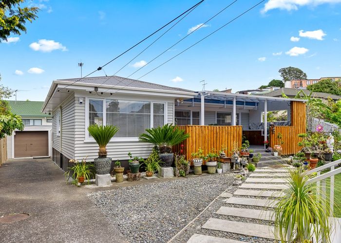  at 300A Wairau Road, Glenfield, Auckland