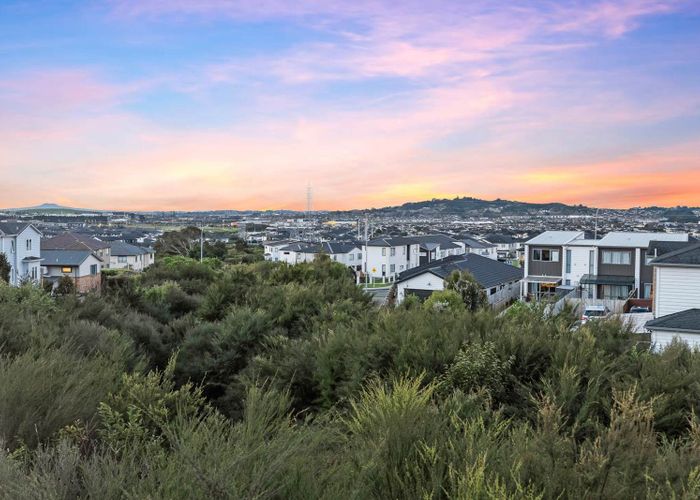  at 14 Adamson Road, Flat Bush, Manukau City, Auckland