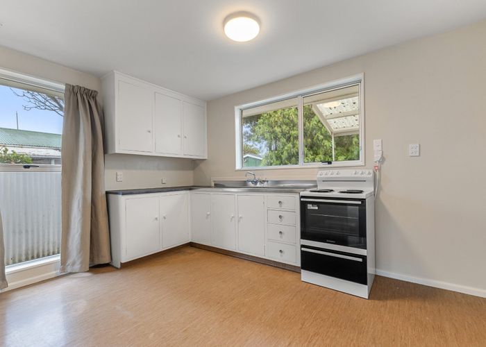  at 2/2 Bayswater Crescent, Bromley, Christchurch