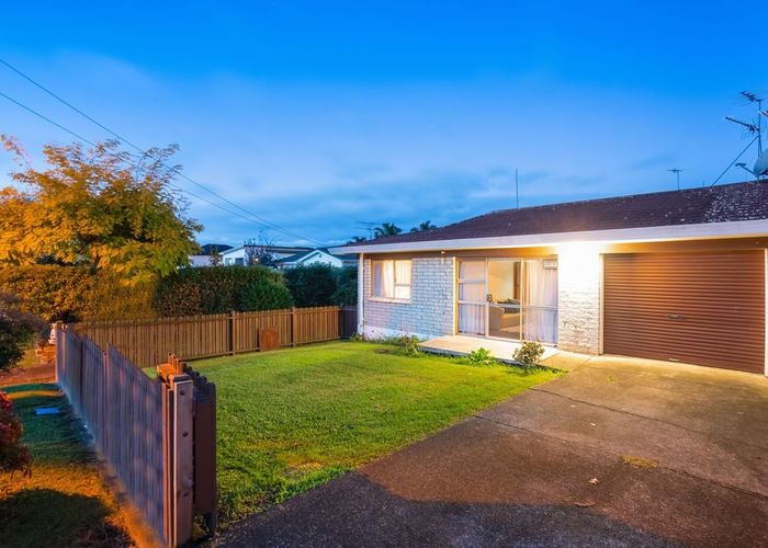  at 3/14 Menary Street, Papakura, Auckland