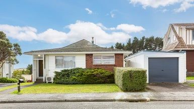  at 10 Kingsbridge Place, Newlands, Wellington