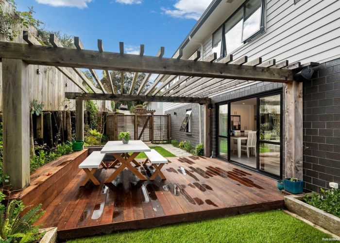  at 5A Geoffrey Road, Torbay, North Shore City, Auckland