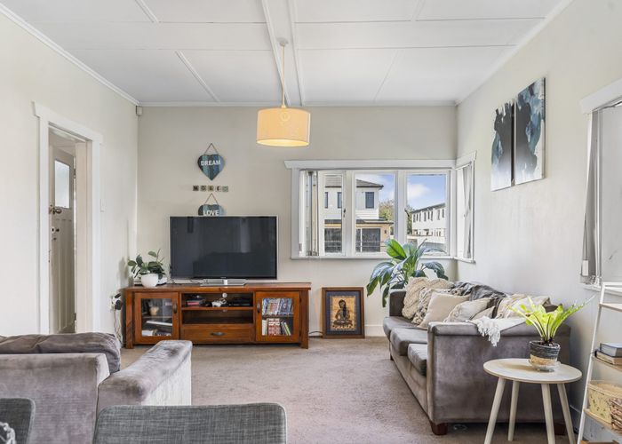  at 1/52 Jellicoe Road, Manurewa, Auckland