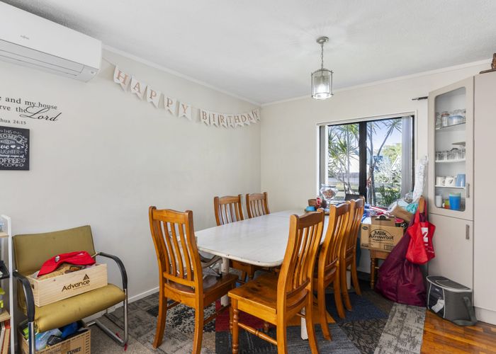  at 42 Pinehurst Place, Wattle Downs, Auckland