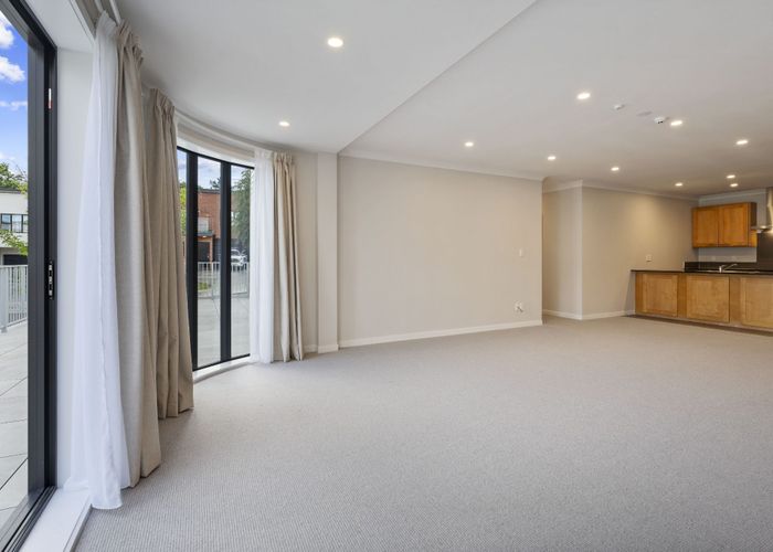  at 107/2 Gracechurch Dr, Flat Bush, Manukau City, Auckland